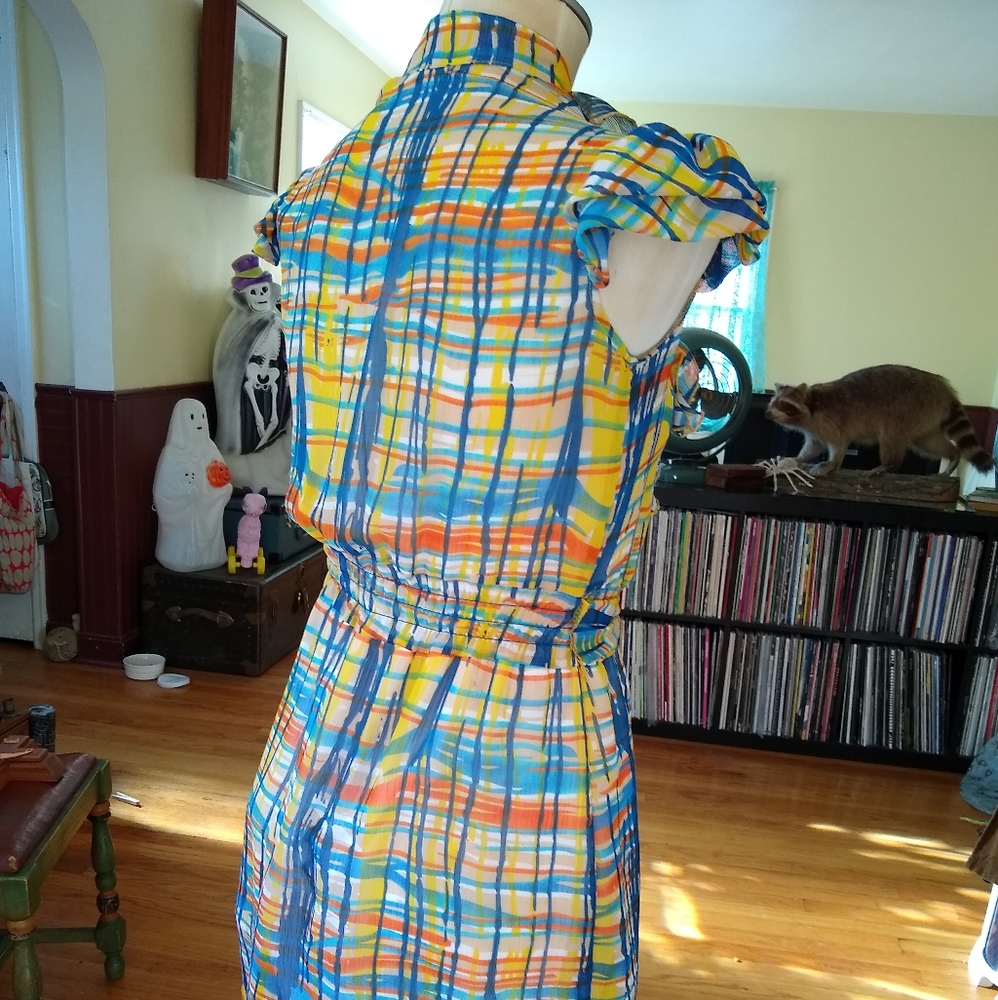 💐Super Colorful Ruffle Front Dress💐 - Picture 7 of 8